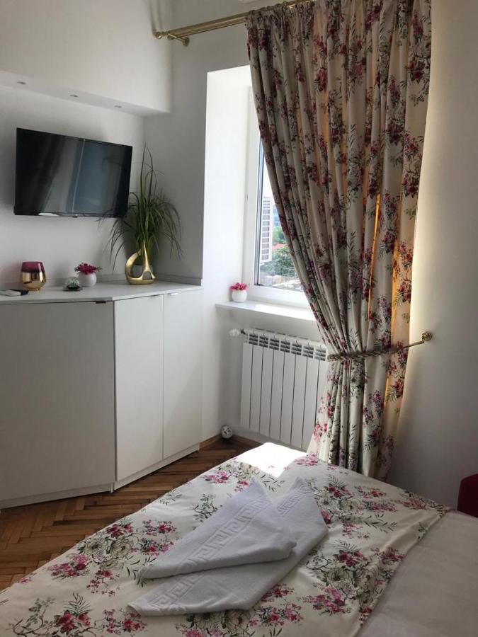 בוקרשט Victoria Luxury Apartment 11 מראה חיצוני תמונה